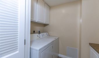5241 Colodny Dr 301, Agoura Hills, CA 91301