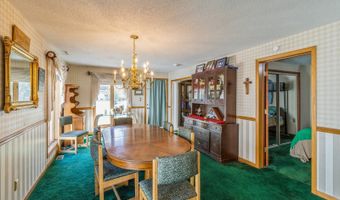 203 4th St SE, Altoona, IA 50009