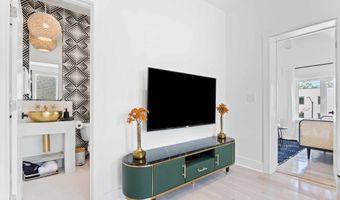 724 Charles Allen Dr NE 4, Atlanta, GA 30308