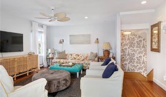 604 Thames & 4 Dixon St, Newport, RI 02840