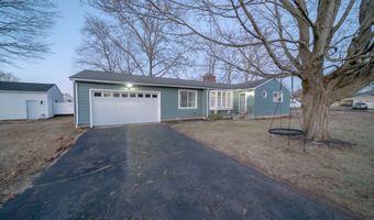 30 Raymond Pl, Cromwell, CT 06416