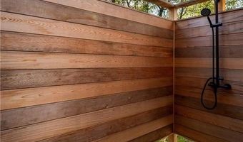 804 Mohegan Trl, Block Island, RI 02807