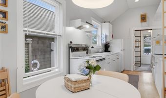 64 Burnside Ave, Narragansett, RI 02882