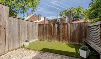 32 CORNHILL St, Annapolis, MD 21401
