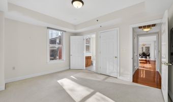 1555 N COLONIAL Ter 601, Arlington, VA 22209