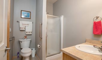 1735 34th Ave SW 2, Altoona, IA 50009