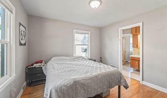 2812 Wood St, Ames, IA 50014
