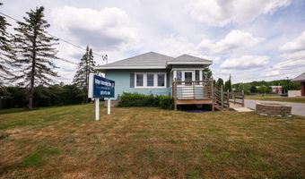 875 Hammond St, Bangor, ME 04401