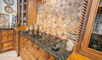 48 Old Searsport Ave, Belfast, ME 04915