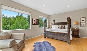 1346 Diamond Dr, Arcata, CA 95521