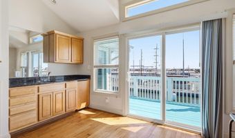 310 N Kinston Ave, Atlantic Beach, NC 28512