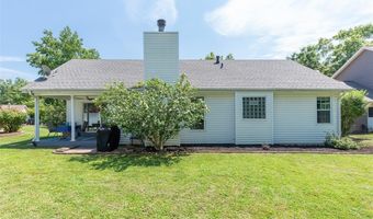 765 Spring Hill Farm Dr, Ballwin, MO 63021