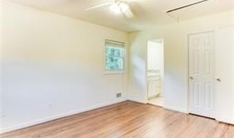 8 Apple Blossom Ct, Airmont, NY 10952