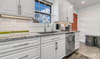 215 E Oakview Rd, Asheville, NC 28806
