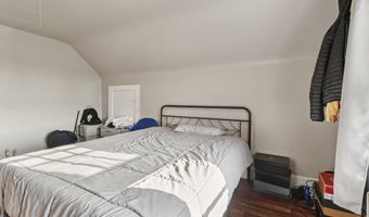 30 Dover St, Bridgeport, CT 06610