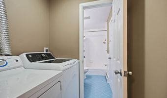 7 Sutton Pl 7, Bloomfield, CT 06002
