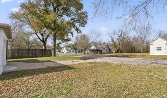 304 E Cofield St, Aurora, MO 65605