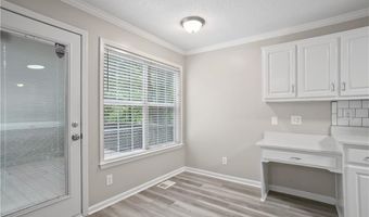 1027 Regency Dr, Acworth, GA 30102