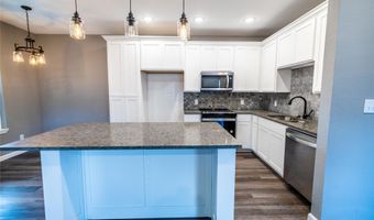 207 S James St, Alvarado, TX 76009