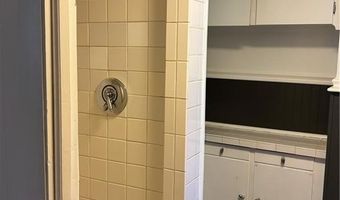 5 Ellwood Pl, Newport, RI 02840