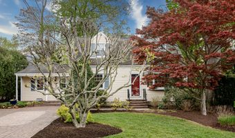 75 Lakeview Dr, Allentown, NJ 08501