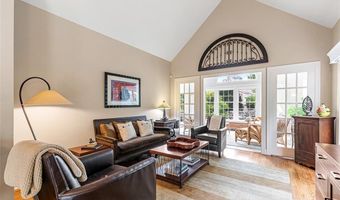 2 Seal Island Rd, Bristol, RI 02809