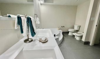 20281 E Country Club Dr 2405, Aventura, FL 33180
