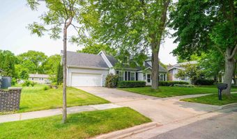 5306 Arapahoe Ln, Madison, WI 53704