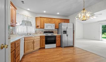 1107 Ashwood Dr, Auburn, IN 46706