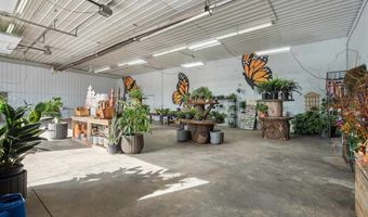 5276 Oakcrest Hill Rd SE, Riverside, IA 52327