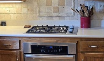 1502 Hillcrest Ct, Atchison, KS 66002