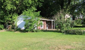 323 Fox Dr, Ashtabula, OH 44004