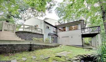 8806 FOX HILLS Trl, Potomac, MD 20854