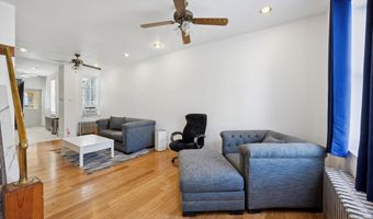 140 PIERCE St, Philadelphia, PA 19148