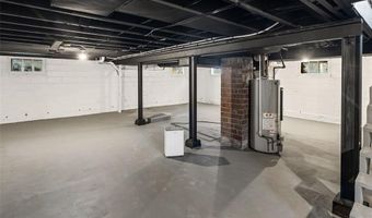 223 Michigan Ave, Alton, IL 62002