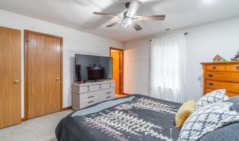 306 Riverview Dr, Albion, IN 46701