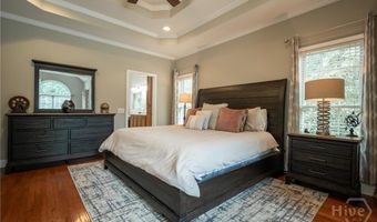 65 Overlook Dr, Hull, GA 30646