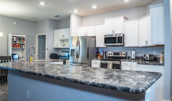 261 WALKERS POINT Dr, Auburndale, FL 33823