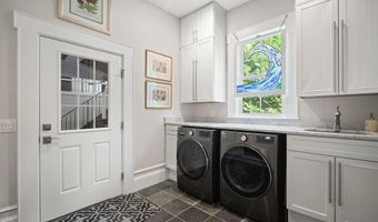 3 Butterfield Ln, Beaufort, SC 29907