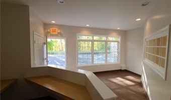 3 Inspiration Ln 5, Chester, CT 06412