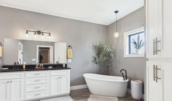 214 E Wapello St, Agency, IA 52530