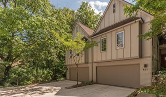 609 Ridgewood Ct, Ann Arbor, MI 48103