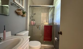 3910 FOREST GROVE Dr, Annandale, VA 22003