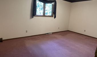 509 N 12th St, Albia, IA 52531