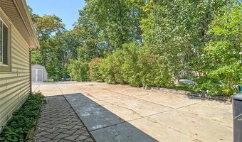 16431 Oak Hill Dr, Argentine, MI 48430