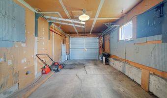 810 CAHILL Dr, Cheyenne, WY 82001