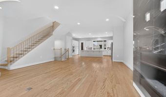 7027 RENITA Ln, Bethesda, MD 20817
