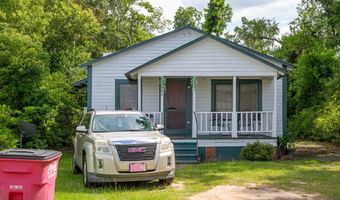 199 Anthony/Oak Sts, Baxley, GA 31513