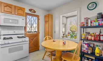 5 S Ronald Dr S, Amityville, NY 11701