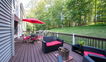 9 Arapaho Rd, Brookfield, CT 06804
